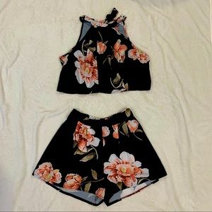 Sz XL Halter Top & Shorts Floral Set